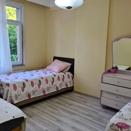 Szálloda 4 Floors 8 Beds