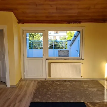 Szálloda 4 Floors 8 Beds *