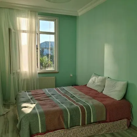 4 Floors 8 Beds *