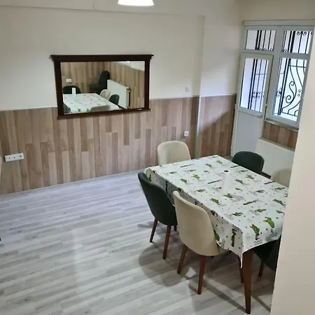 Hotel 4 Floors 8 Beds